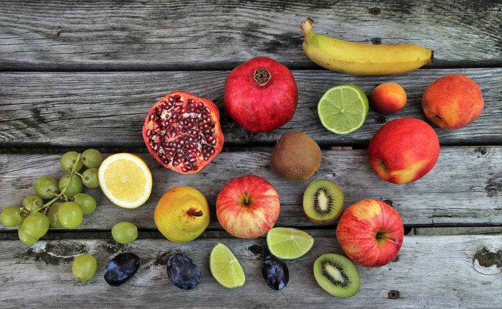 Carotenoids fruits different colors apples banana grapes kiwi Vegetables Benefits