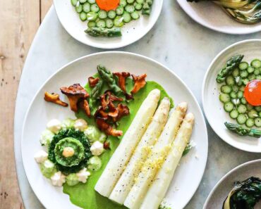 plates-of-white-asparagus
